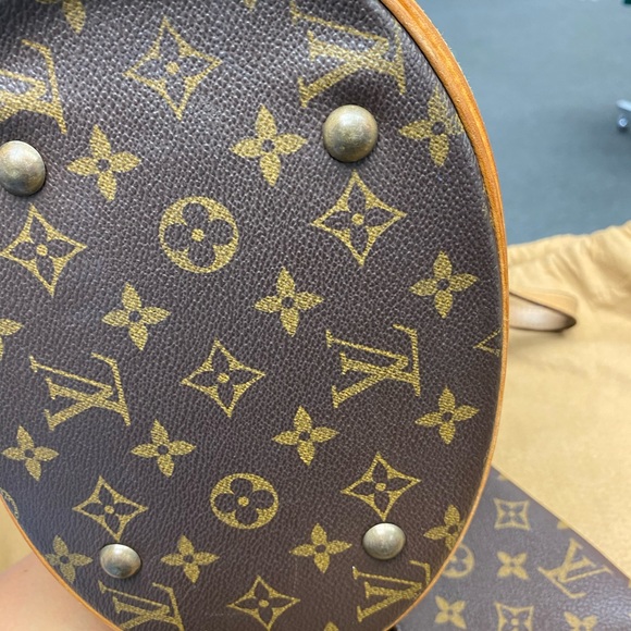 Louis Vuitton monogram bucket bag with pouch - Picture 7 of 12